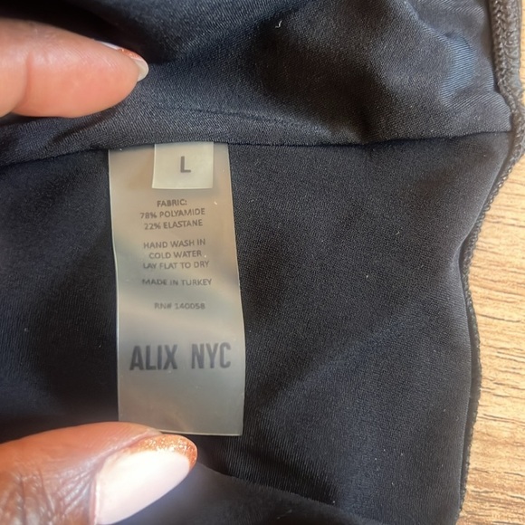 ALIX NYC Black Deep Vneck Longsleeve Irving Bodysuit Size Large - Picture 5 of 7